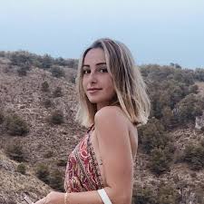 <em><strong>Maria R. </strong></em>